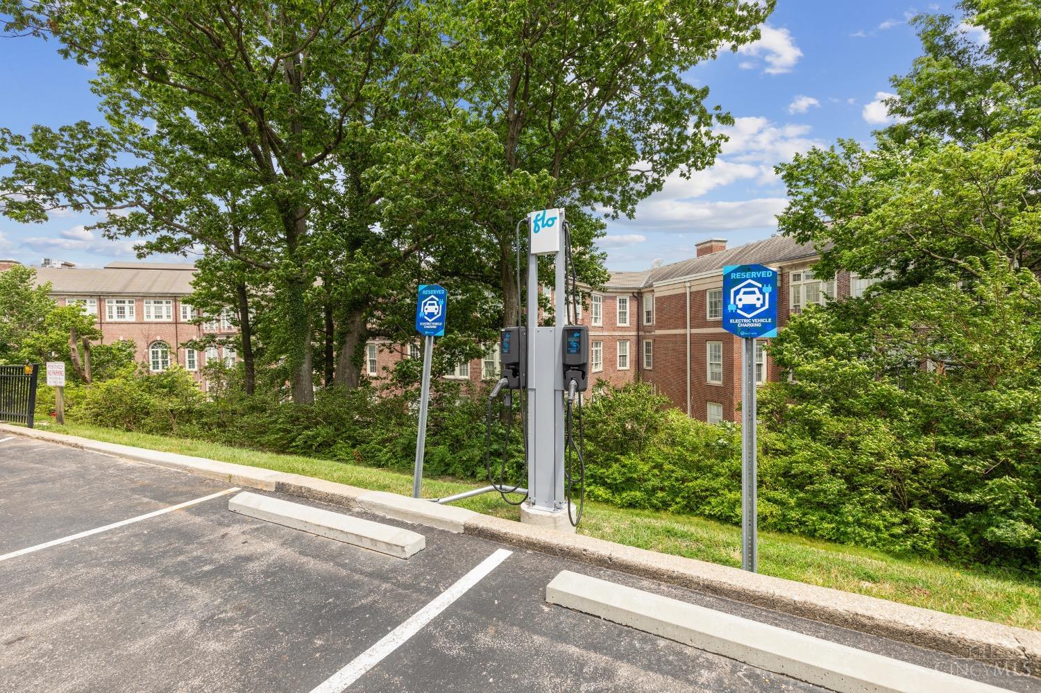 2444 Madison Road 1007