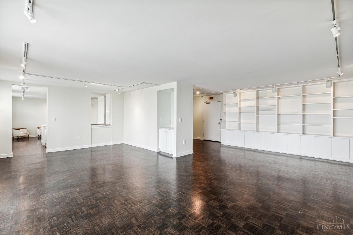 2444 Madison Road 1007