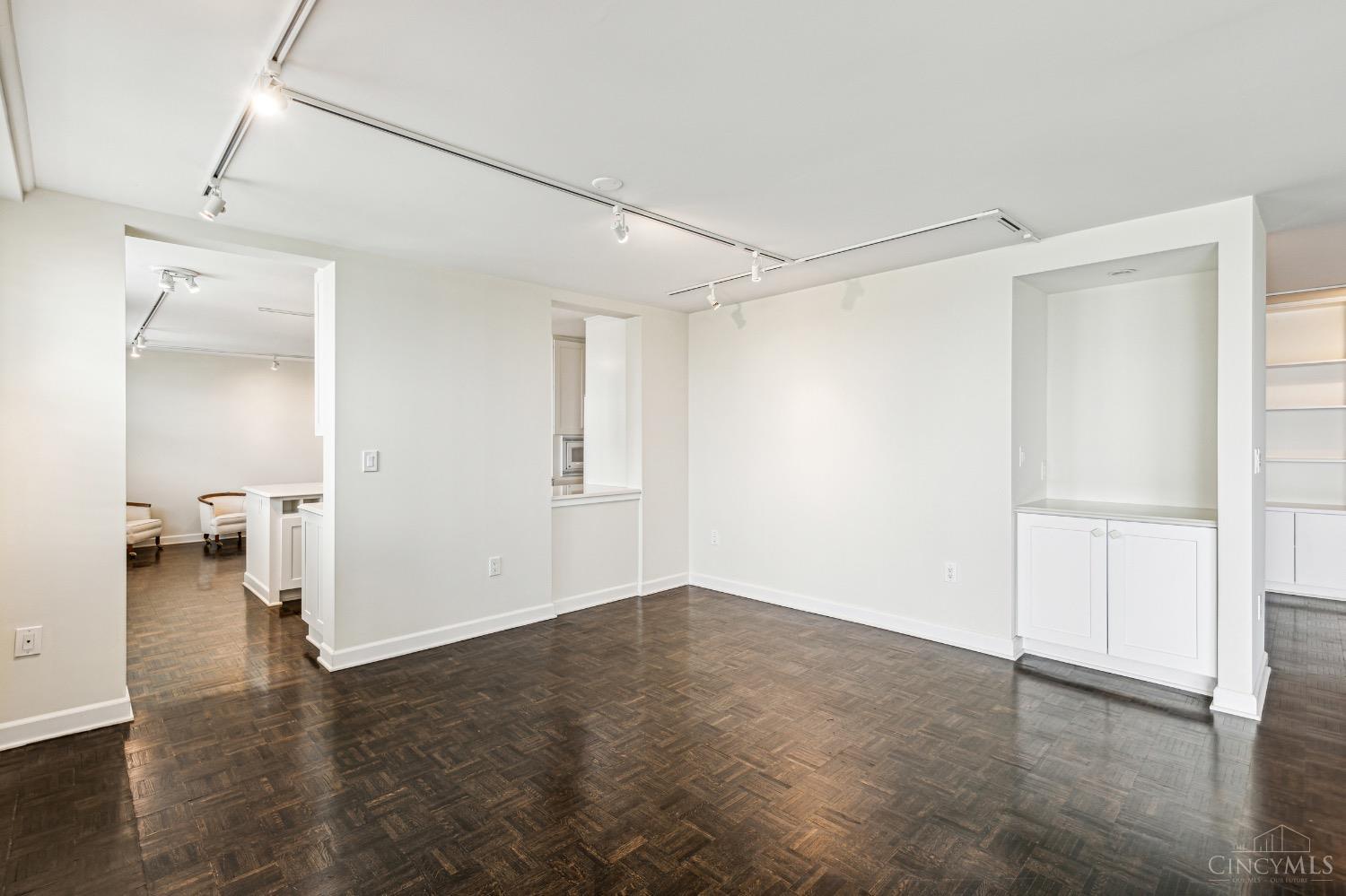 2444 Madison Road 1007