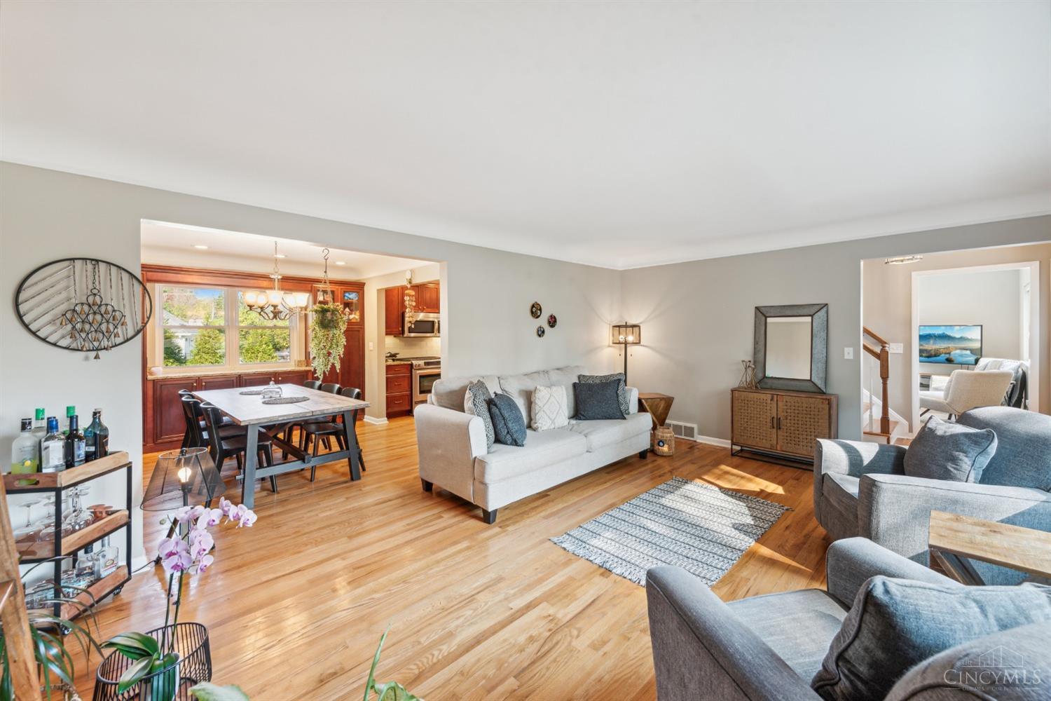 6895 Meadowdale Circle