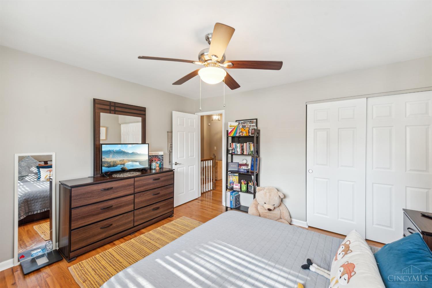 6895 Meadowdale Circle