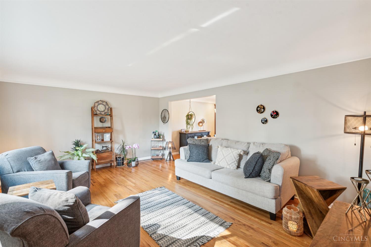 6895 Meadowdale Circle