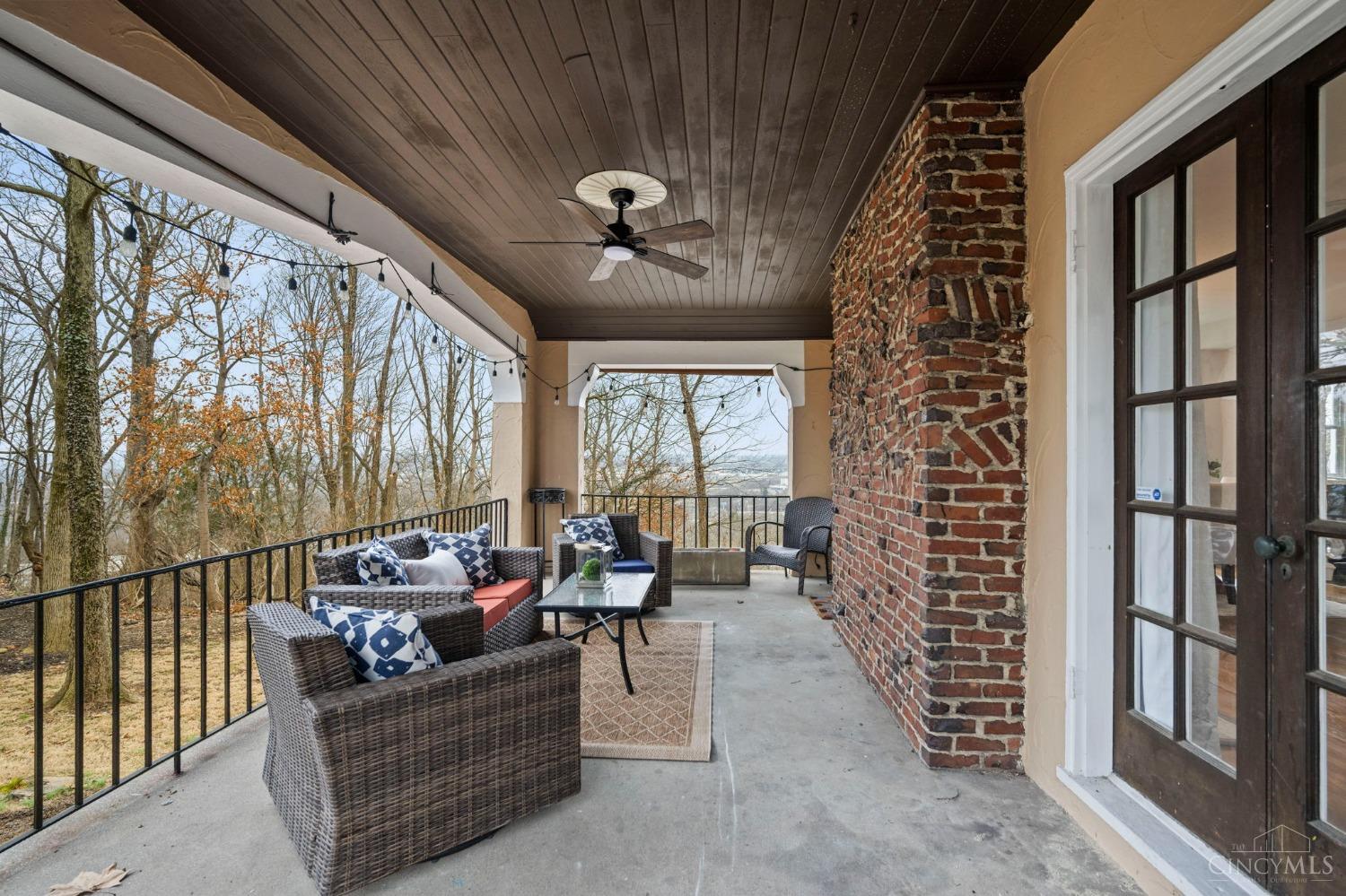 3619 Davenant Avenue