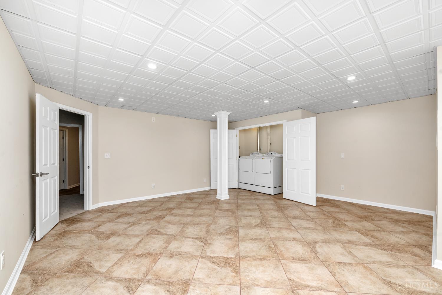 15 Camargo Canyon Drive