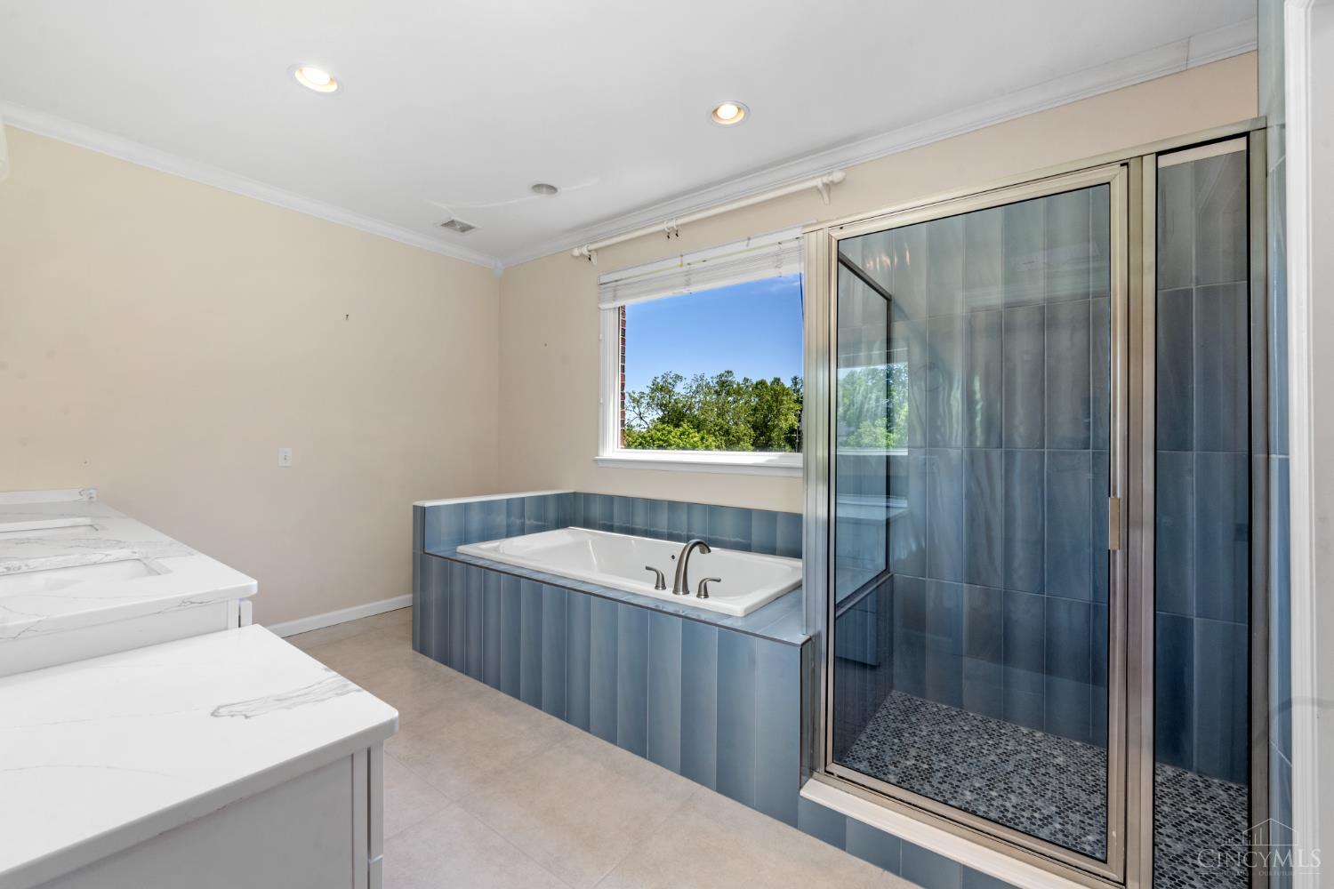 15 Camargo Canyon Drive