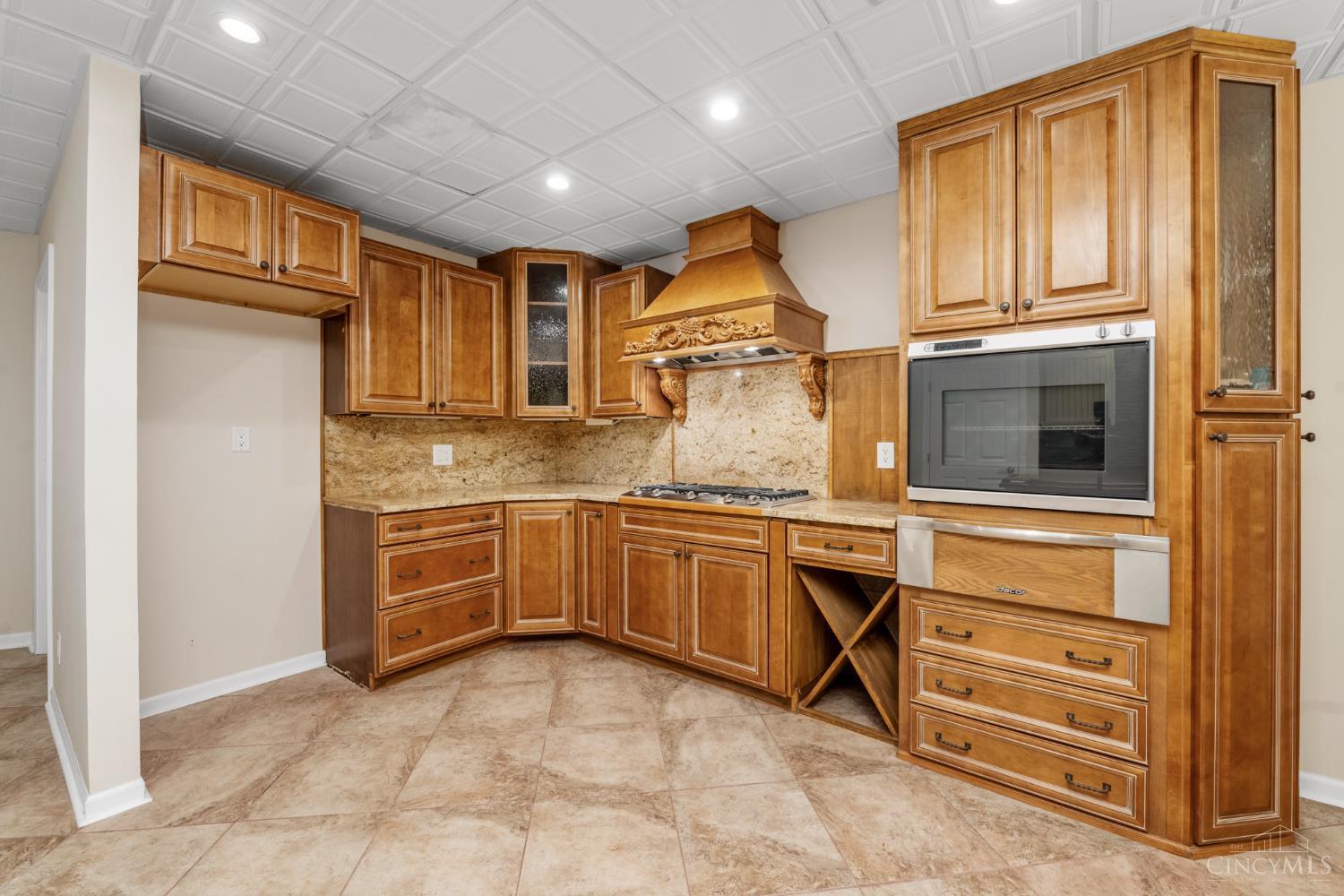 15 Camargo Canyon Drive