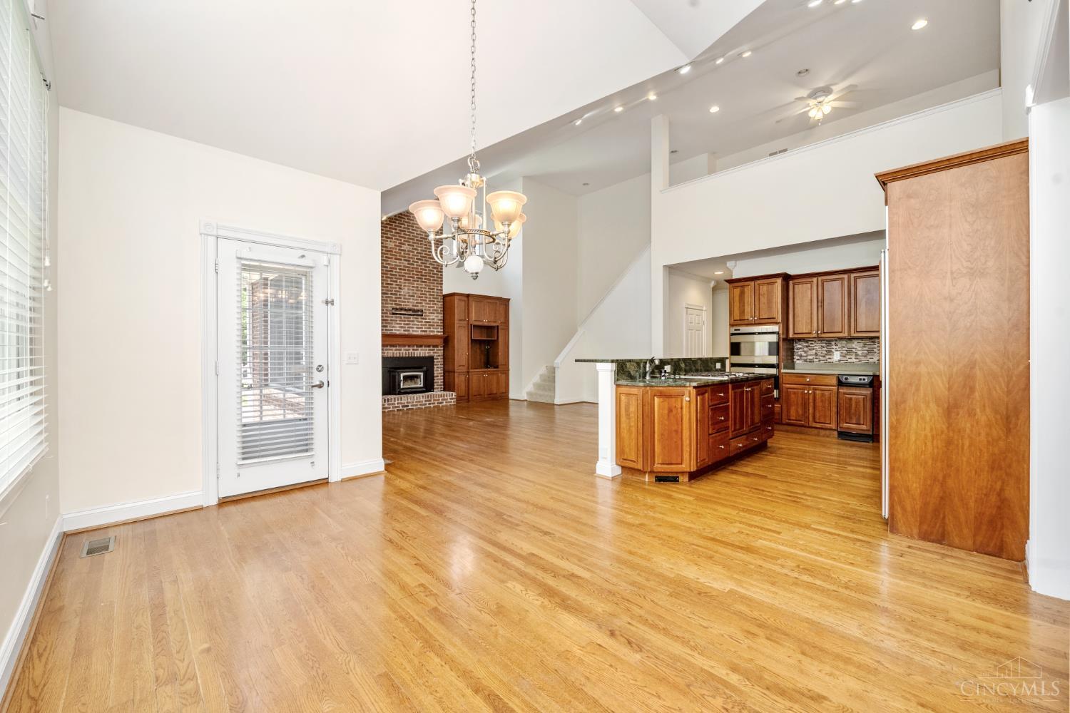 15 Camargo Canyon Drive
