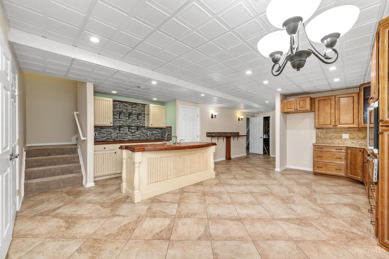 15 Camargo Canyon Drive