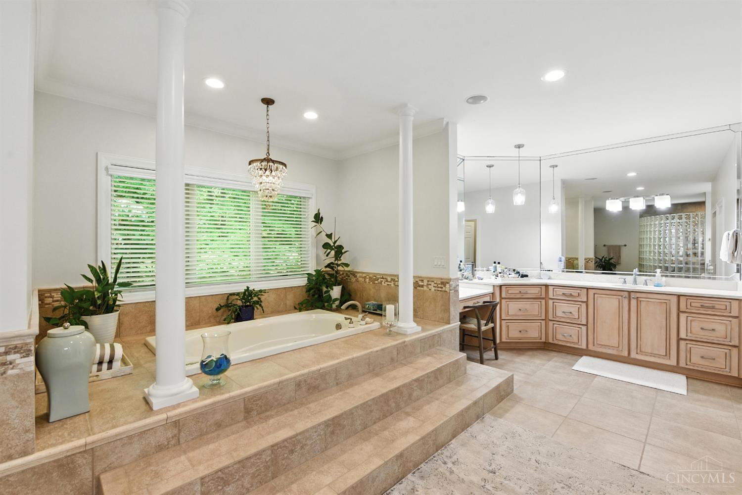 894 Winding River Boulevard