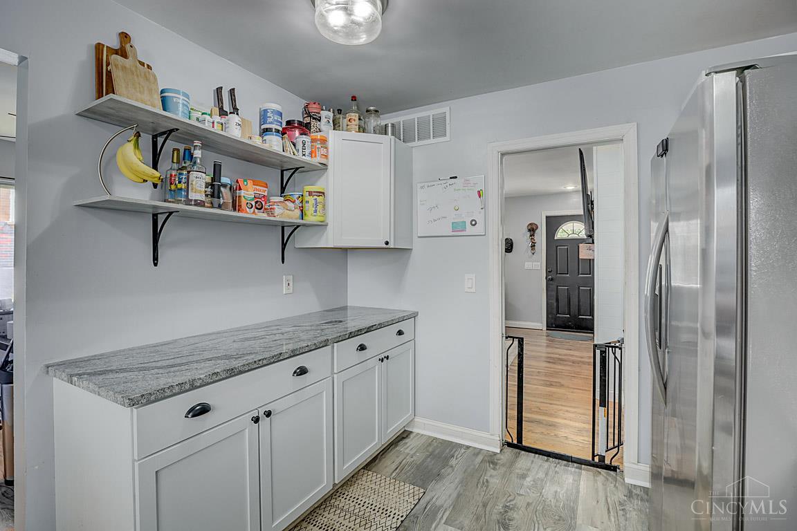 1719 Collinsdale Avenue