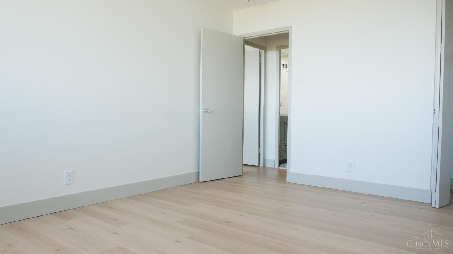 2324 Madison Road 1407