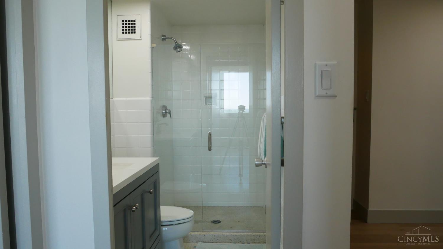 2324 Madison Road 1407