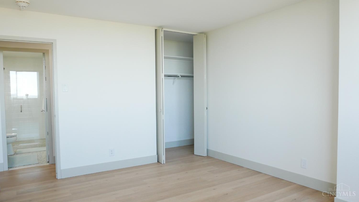 2324 Madison Road 1407