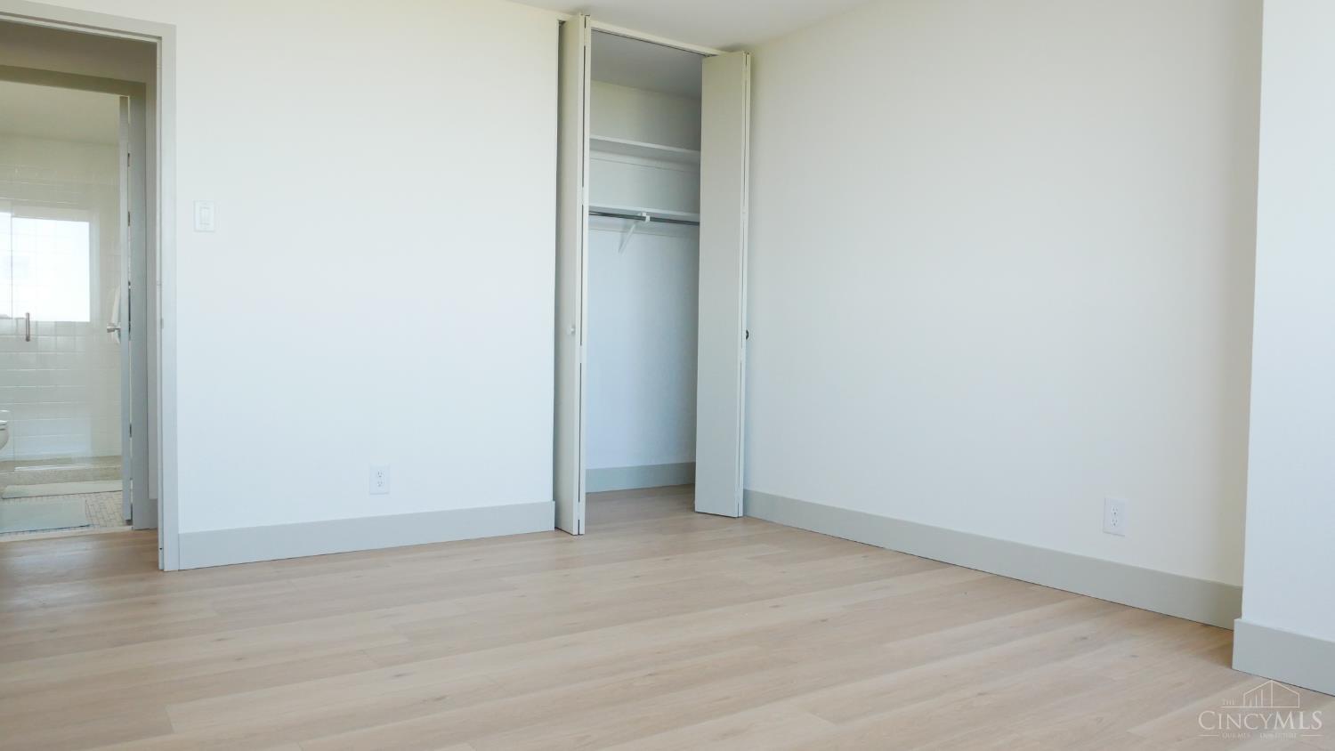 2324 Madison Road 1407