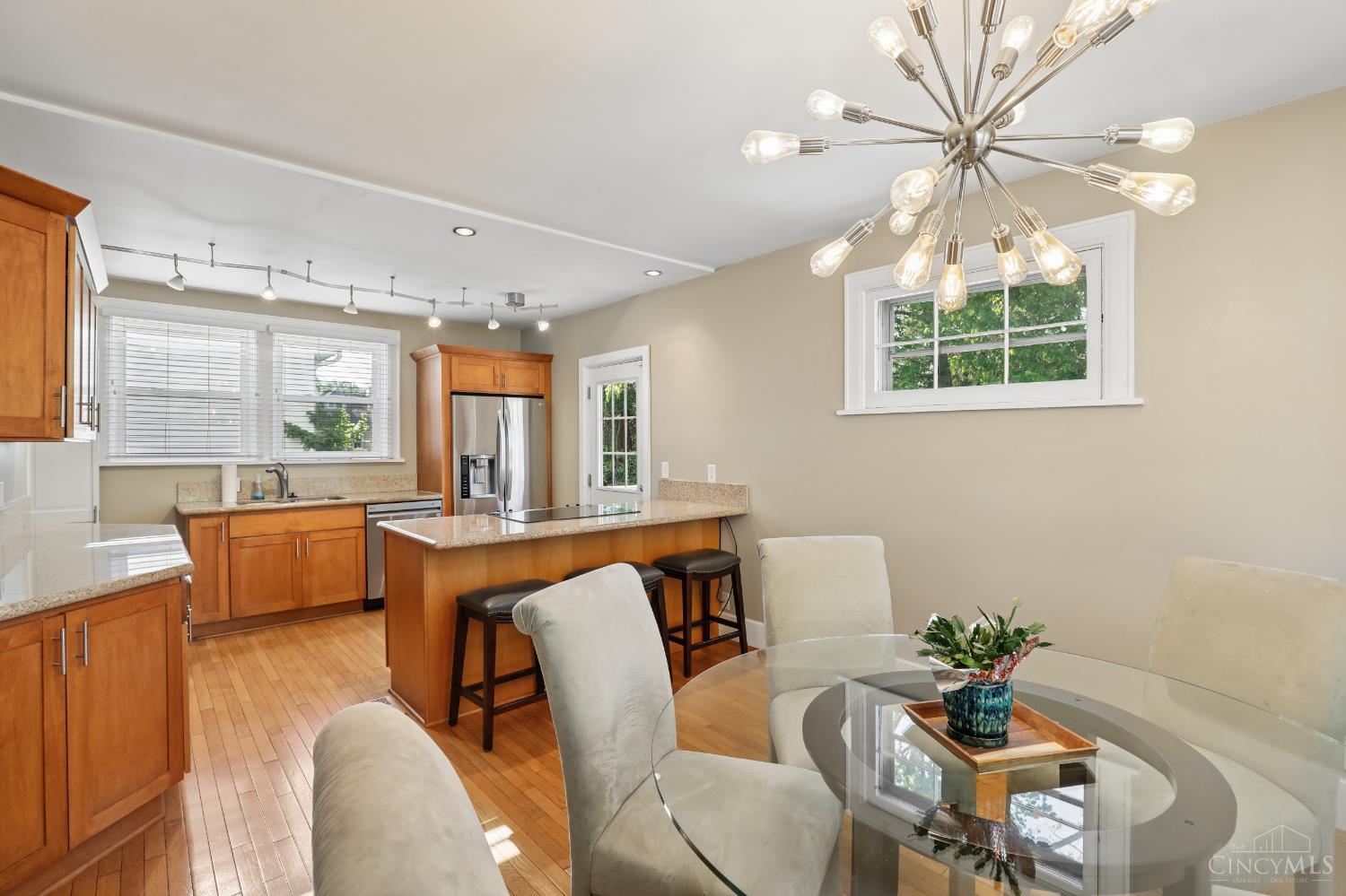2925 Utopia Place