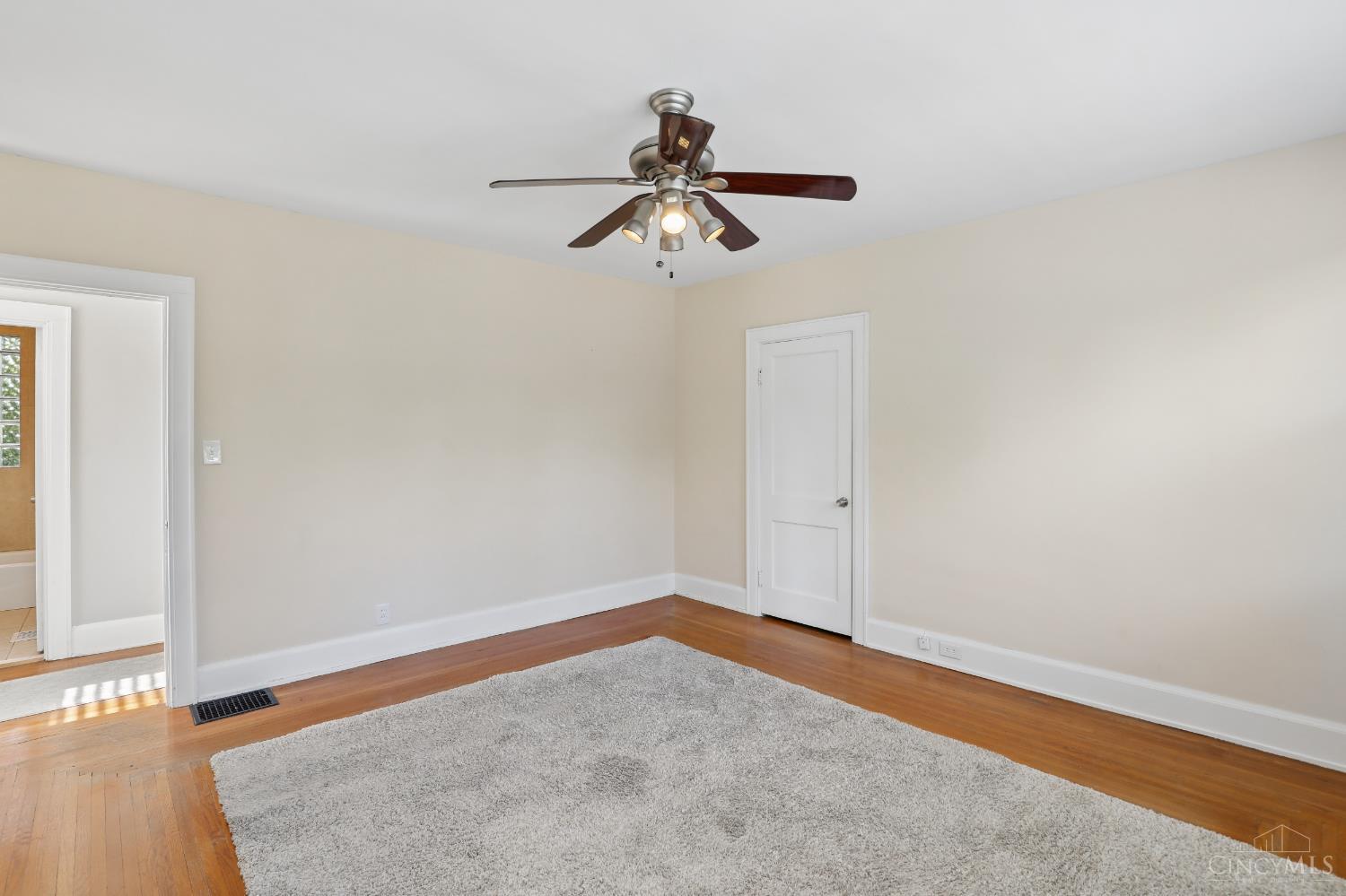 2925 Utopia Place