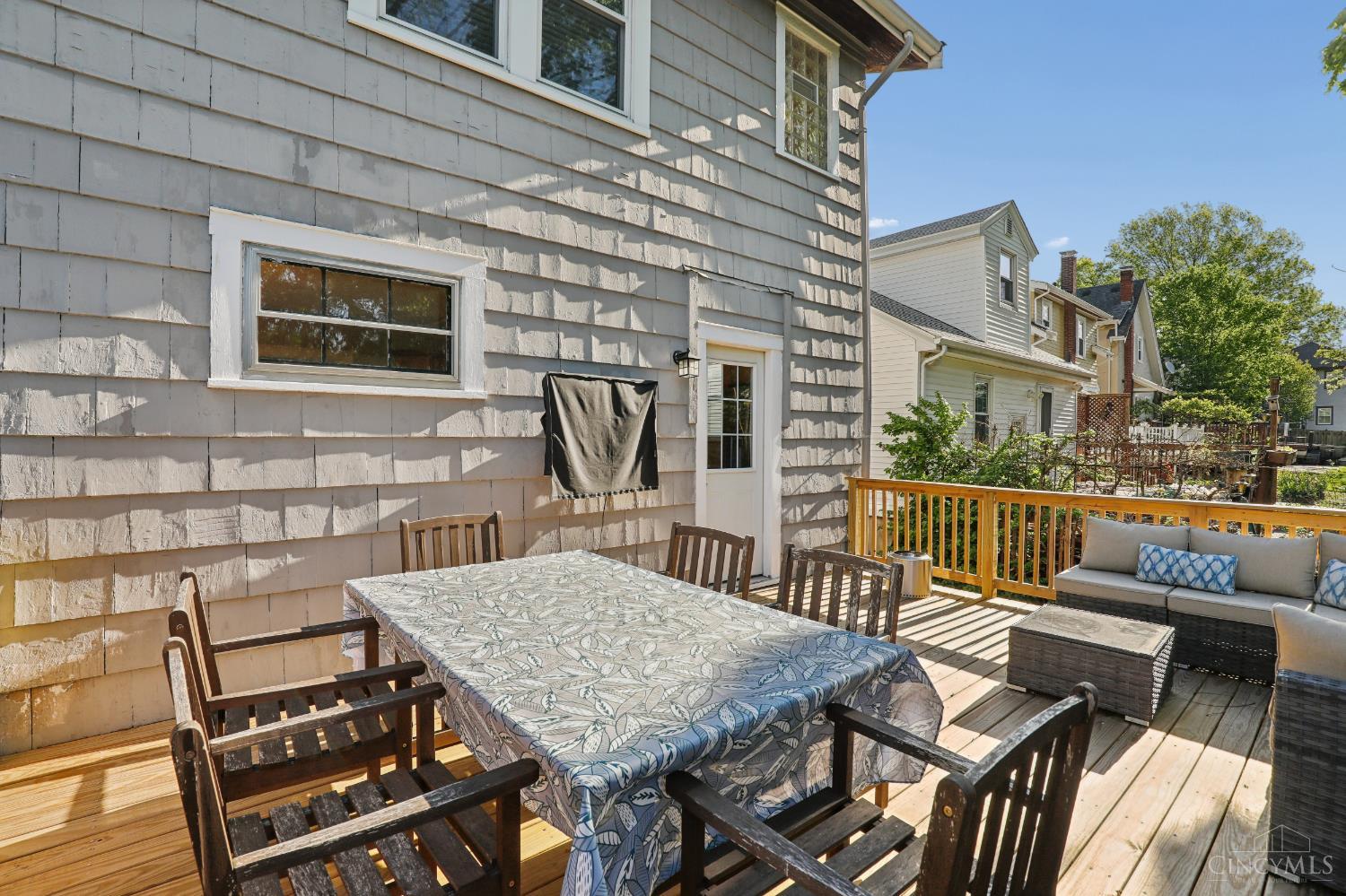 2925 Utopia Place