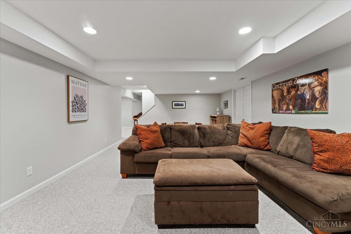 808 Poplar Avenue