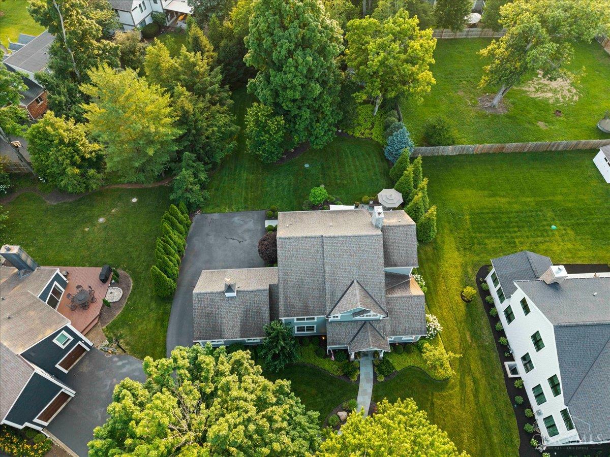808 Poplar Avenue