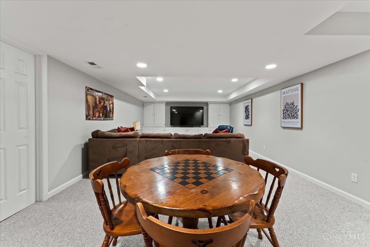 808 Poplar Avenue