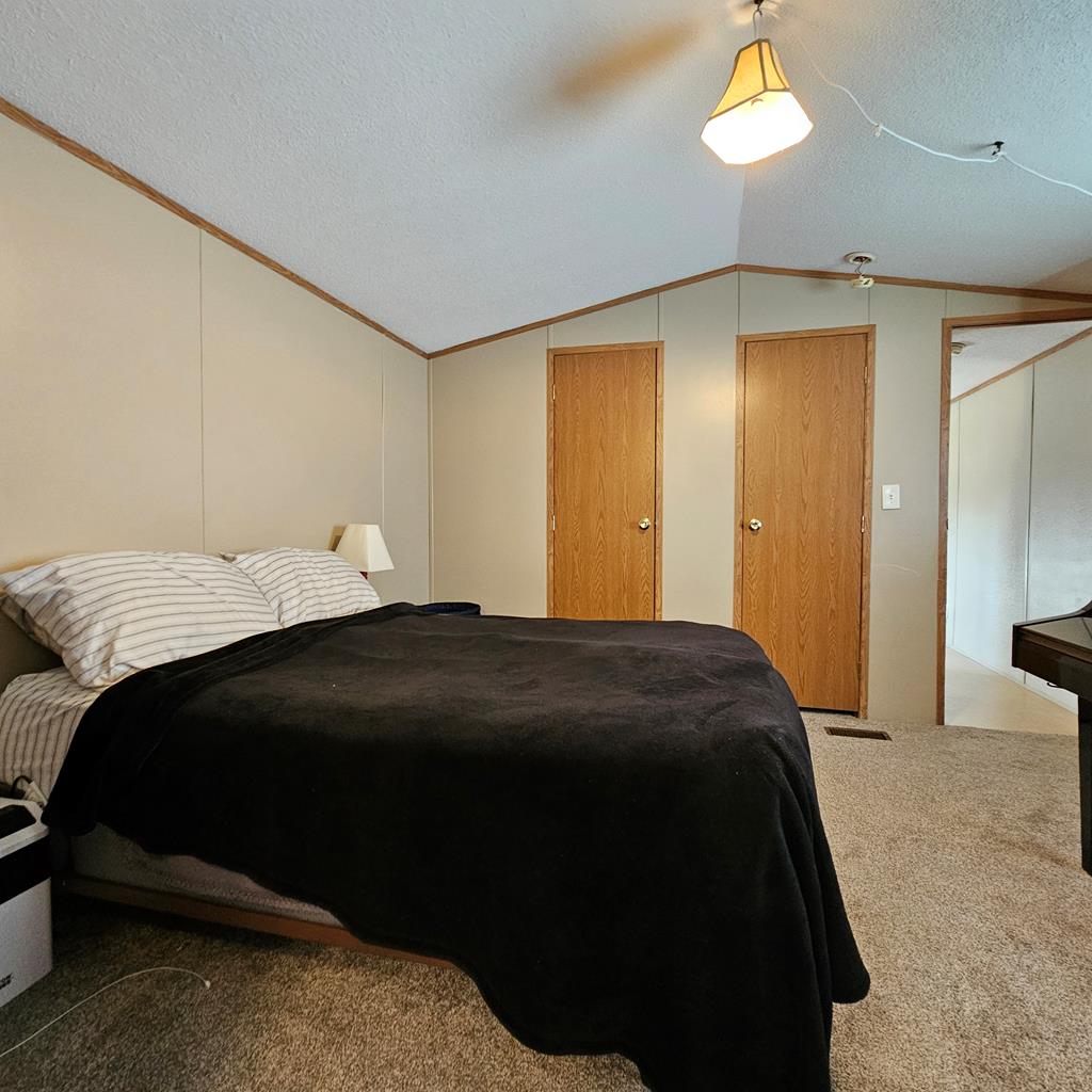 27 Buffards Riverside Estate