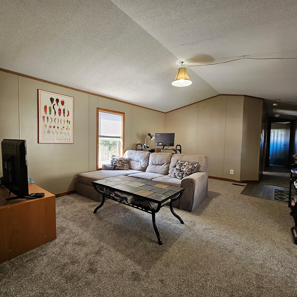 27 Buffards Riverside Estate
