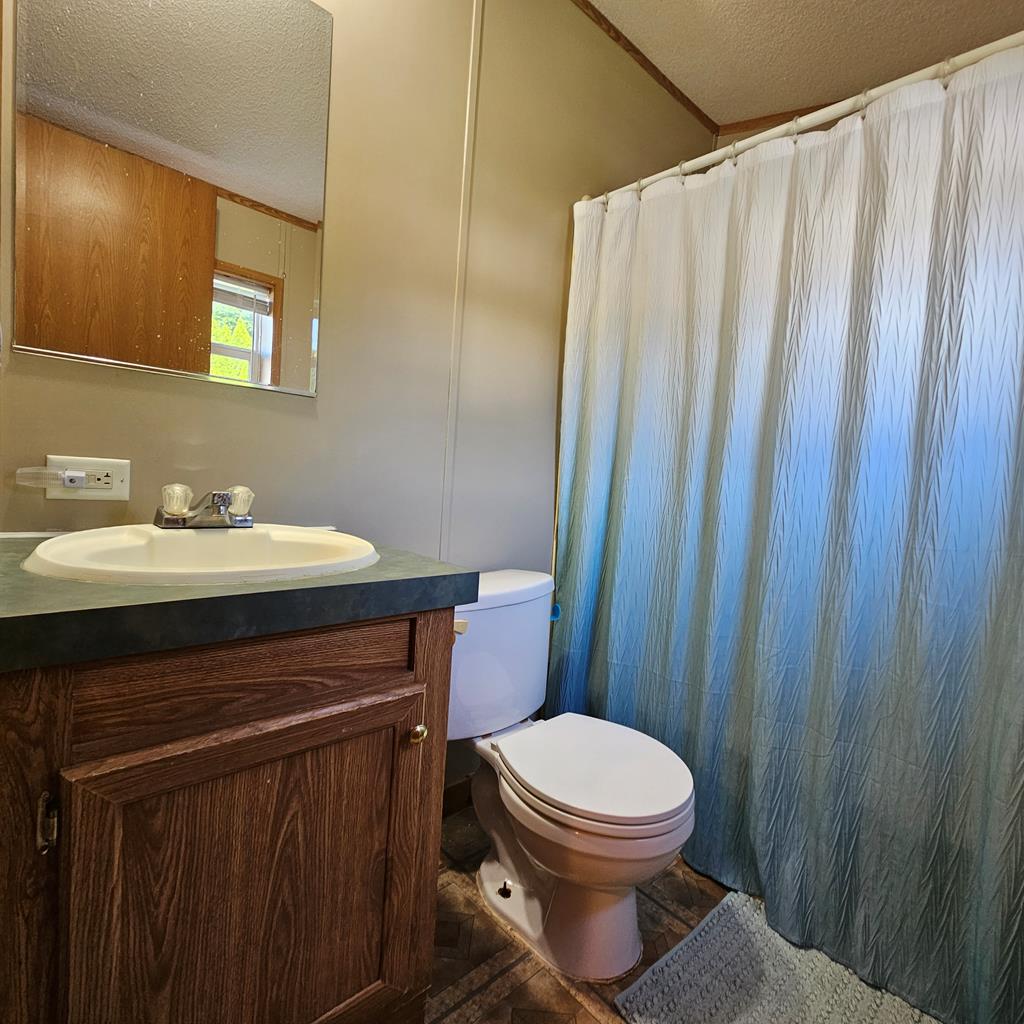 27 Buffards Riverside Estate