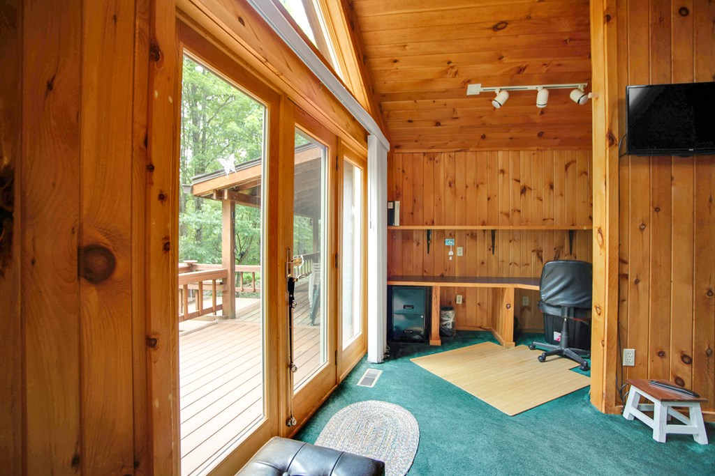 300 Laurel Crest Road