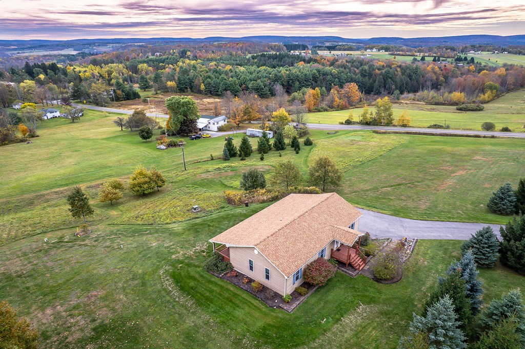 1525 Dutch Hill Road