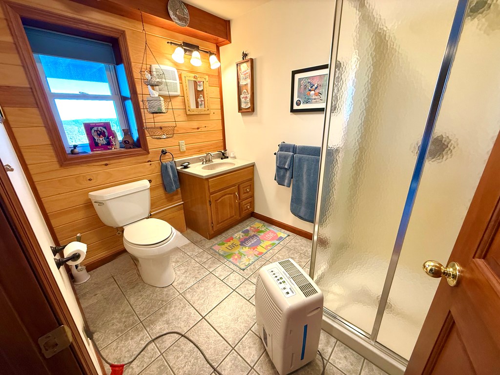 1525 Dutch Hill Road