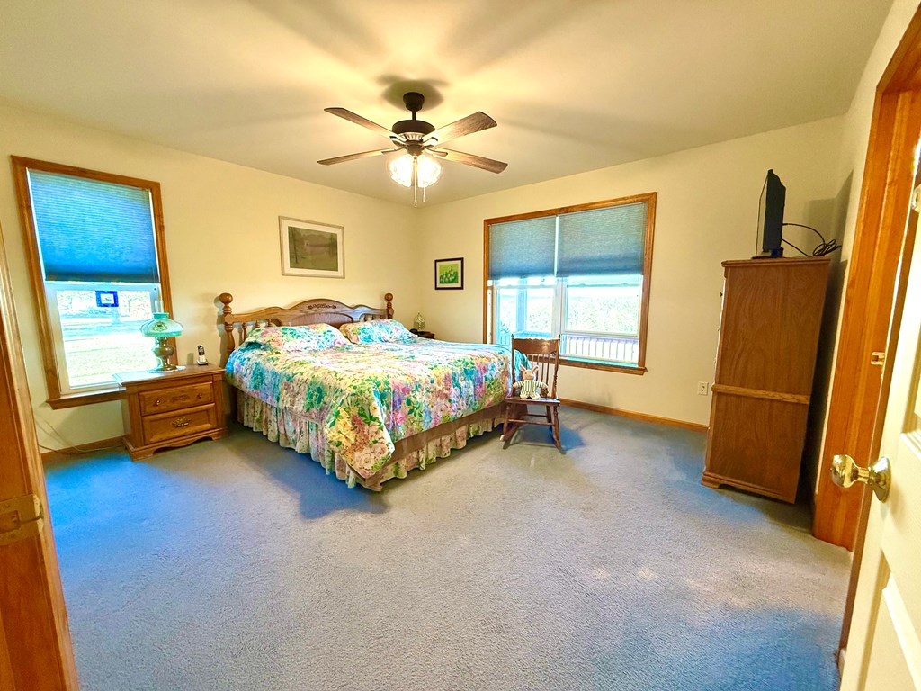 1525 Dutch Hill Road