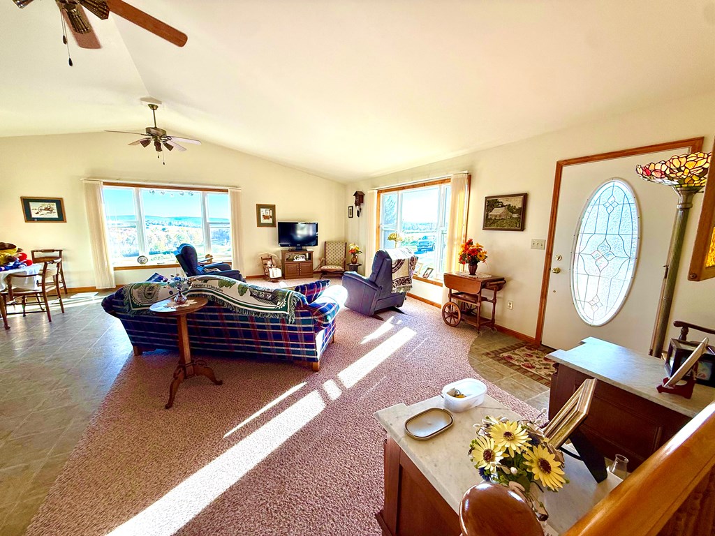 1525 Dutch Hill Road