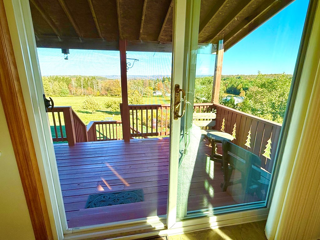 1525 Dutch Hill Road