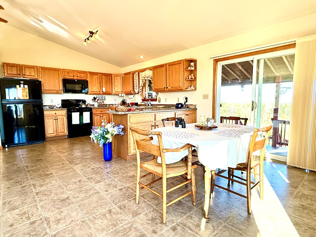 1525 Dutch Hill Road