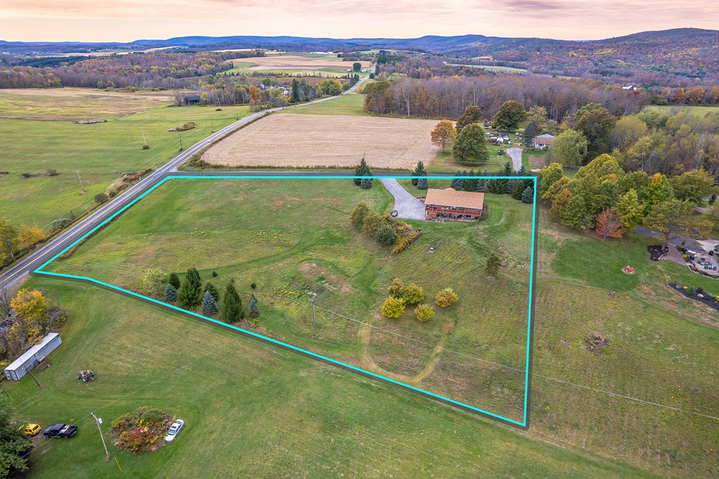 1525 Dutch Hill Road