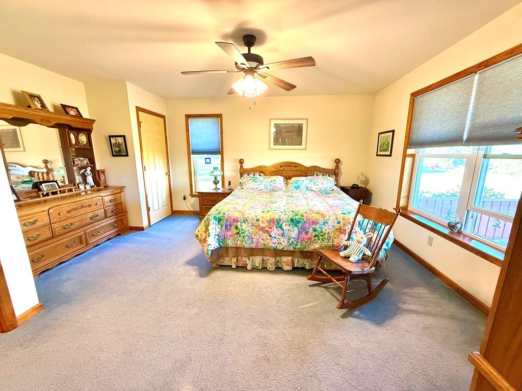 1525 Dutch Hill Road