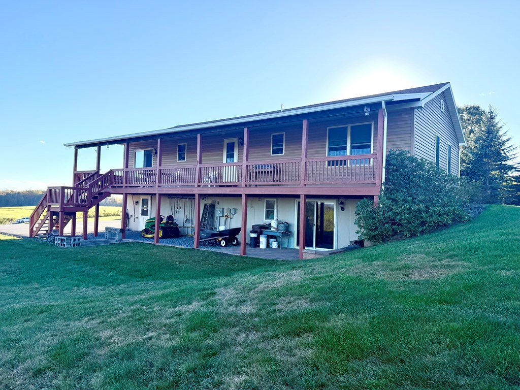 1525 Dutch Hill Road