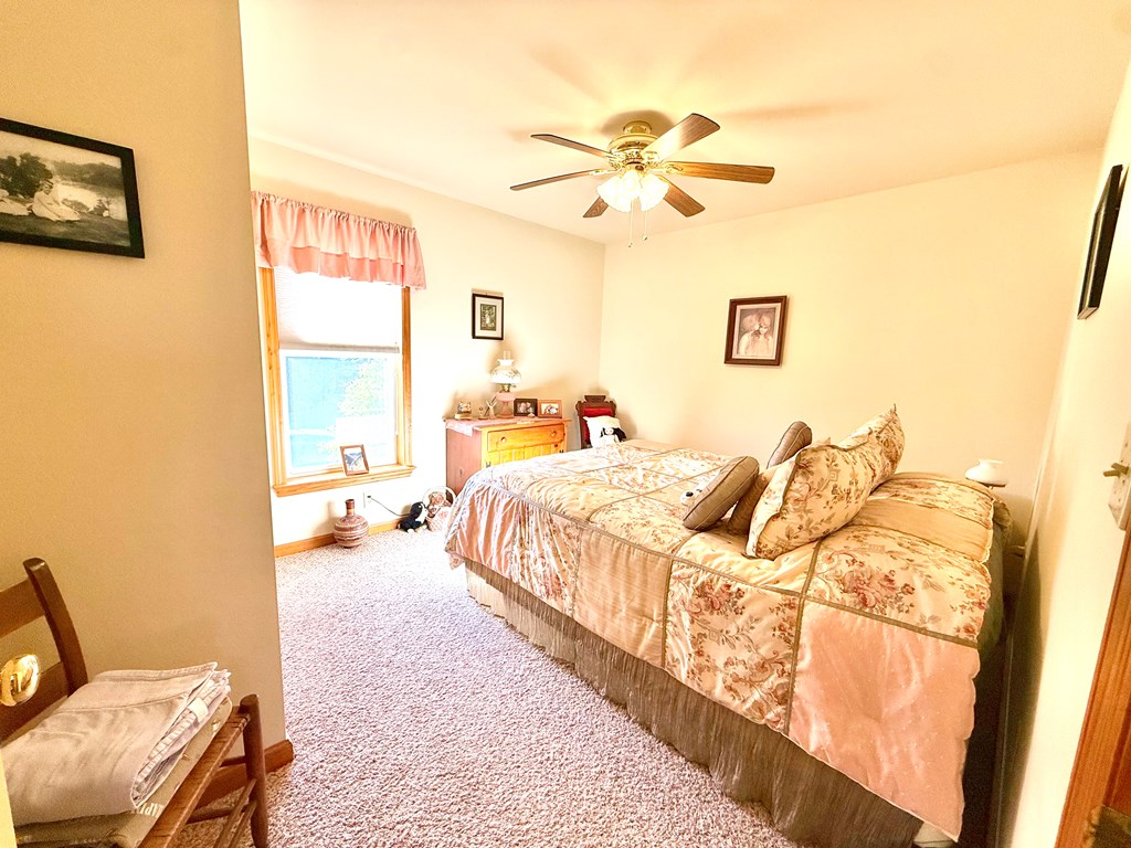 1525 Dutch Hill Road