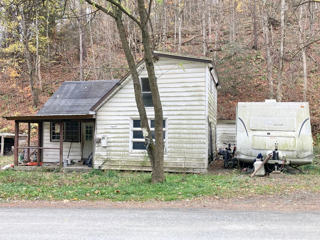 497 Bear Creek Road, Tioga