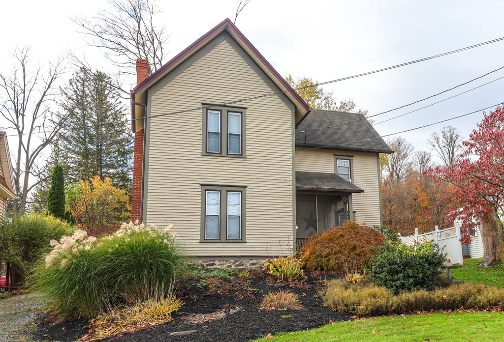 72 East Avenue, Wellsboro