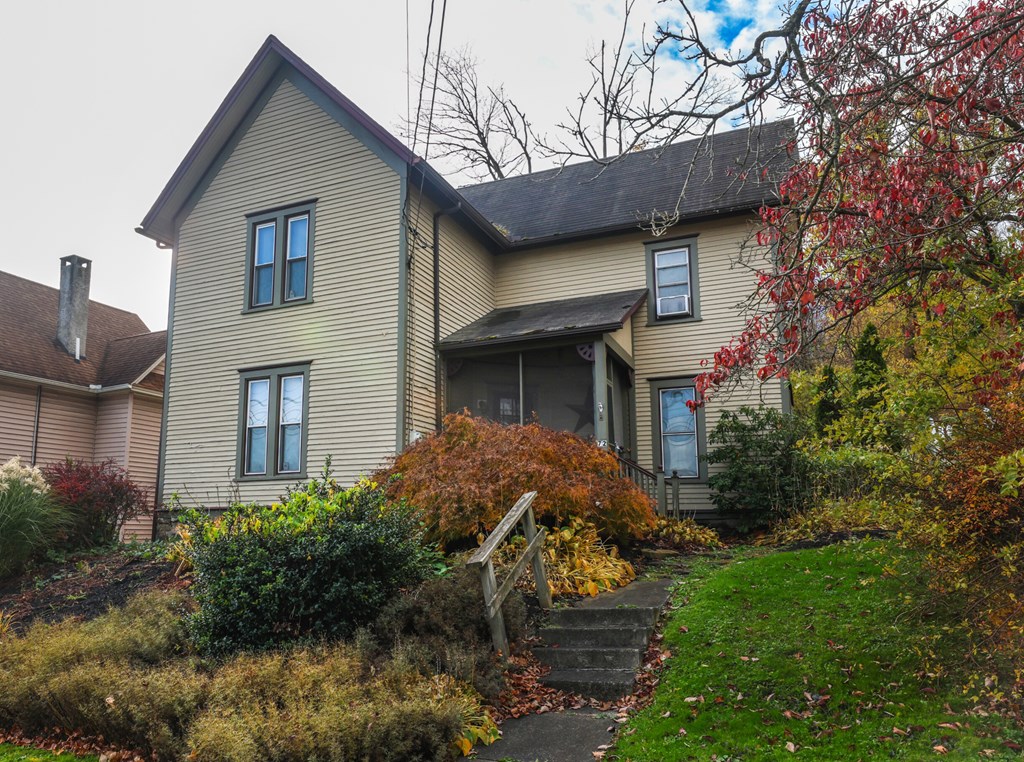 72 East Avenue, Wellsboro