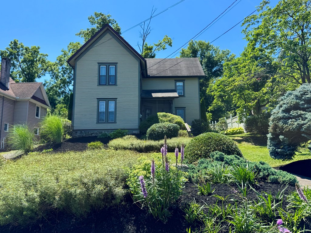 72 East Avenue, Wellsboro