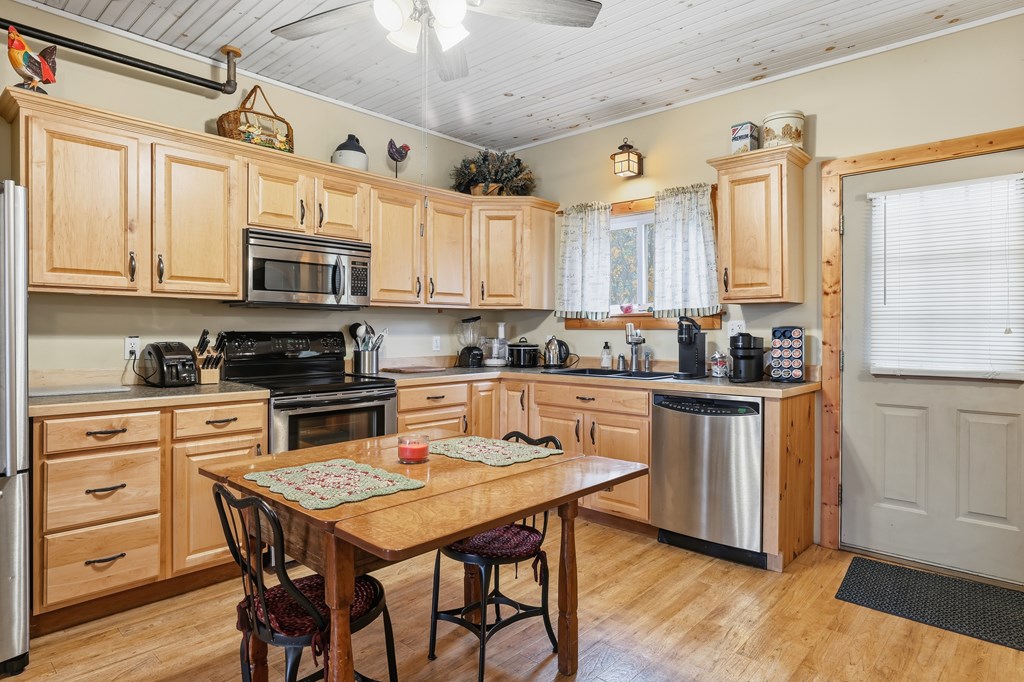 72 East Avenue, Wellsboro