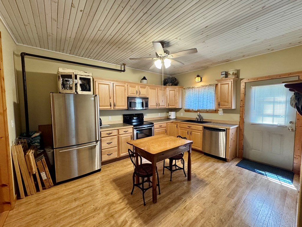 72 East Avenue, Wellsboro