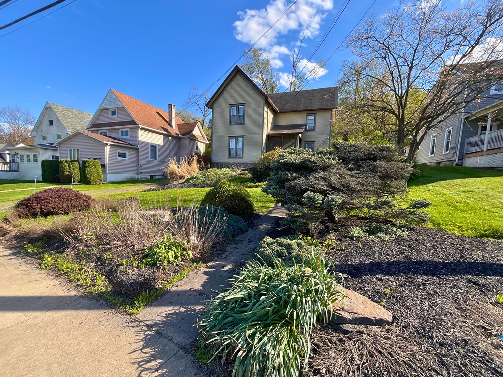 72 East Avenue, Wellsboro
