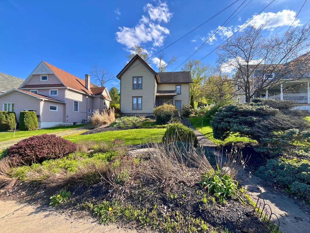72 East Avenue, Wellsboro