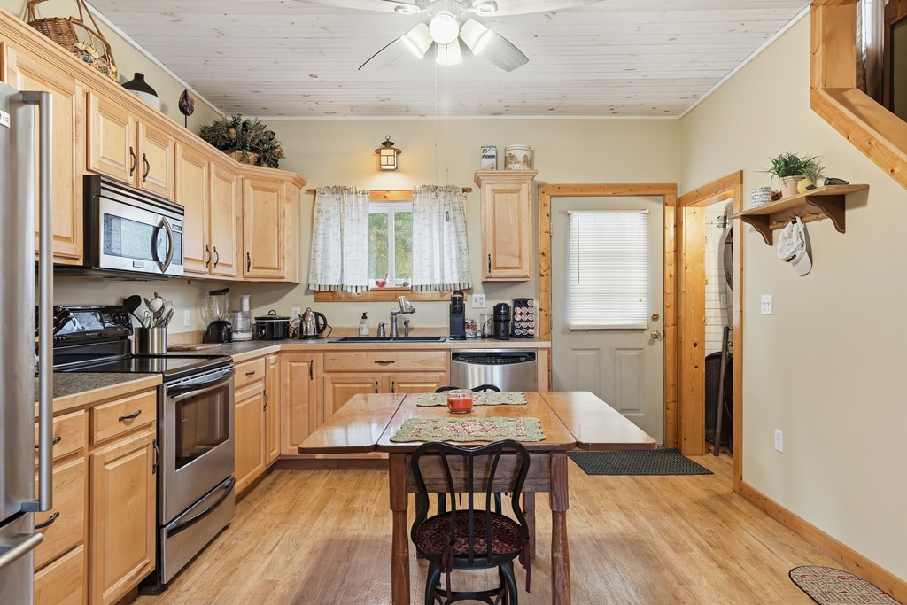 72 East Avenue, Wellsboro