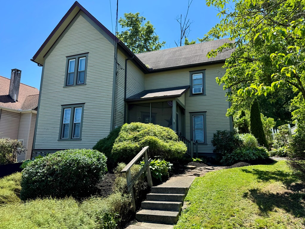 72 East Avenue, Wellsboro