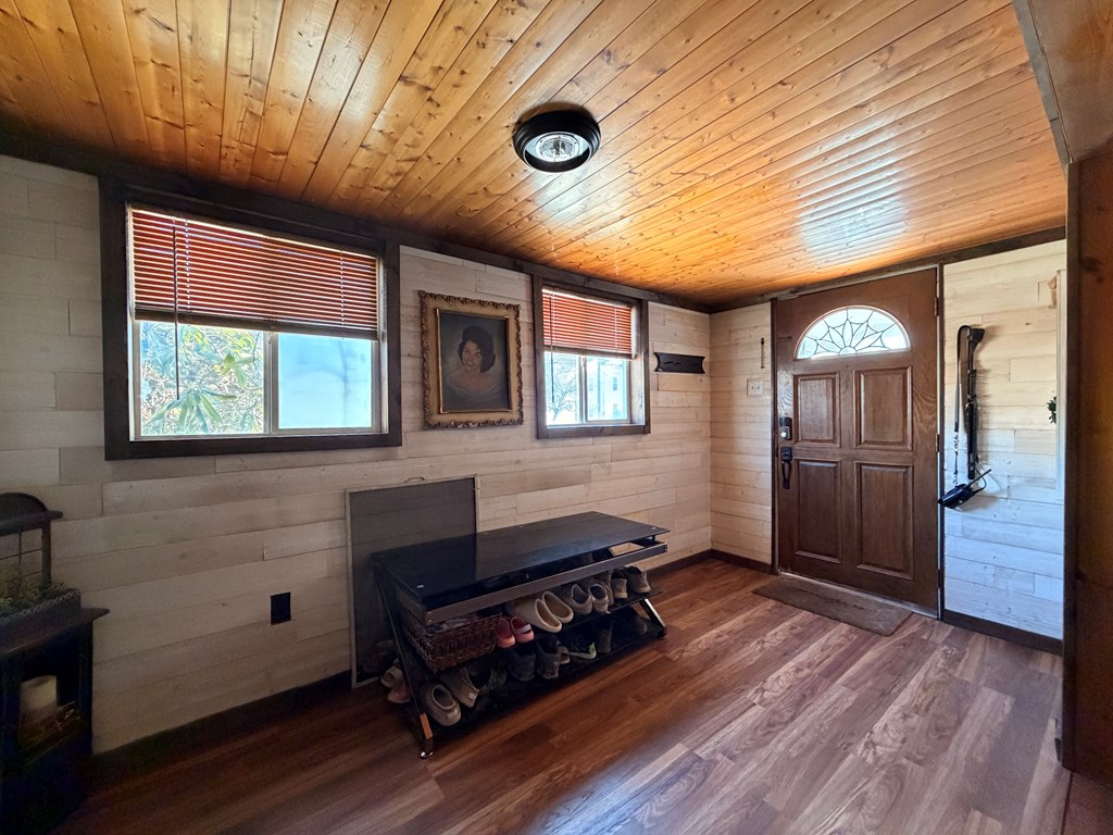 211 North Williamson Rd