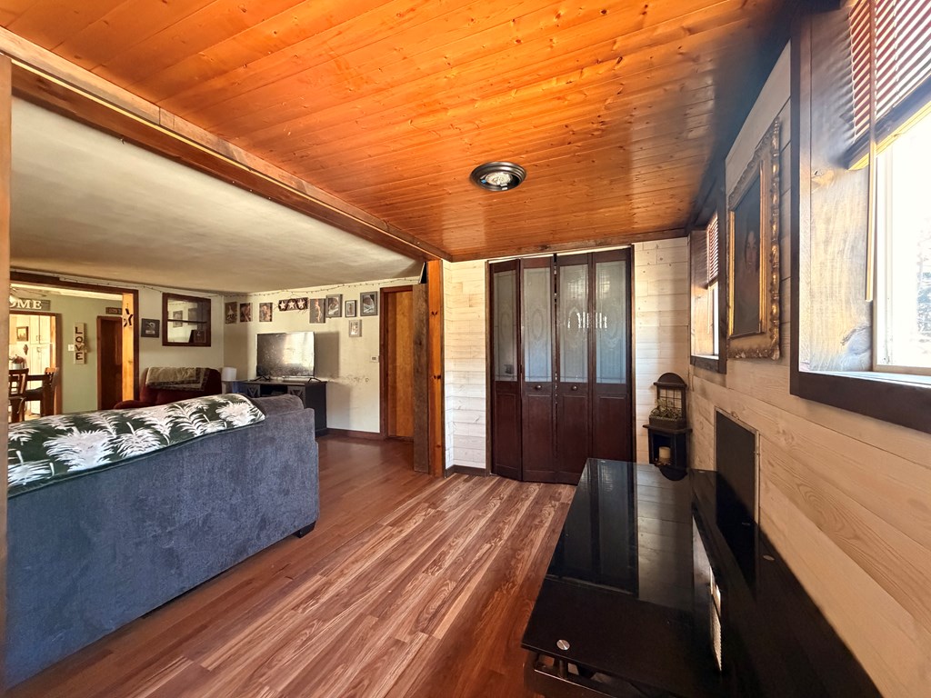 211 North Williamson Rd